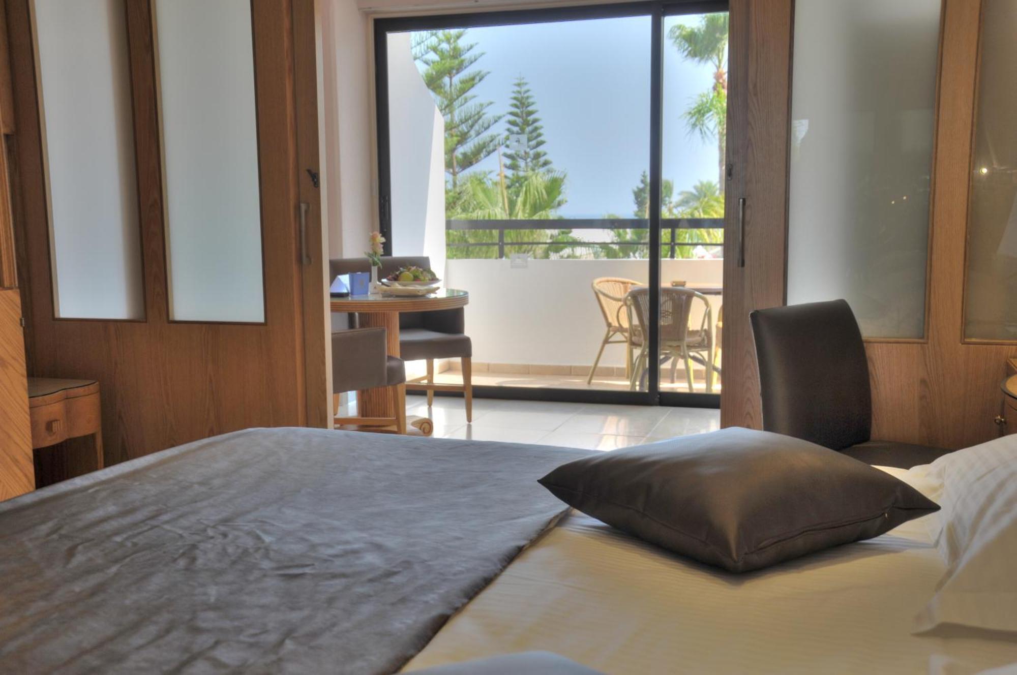 Adams Beach Hotel & Spa (Adults Only) Ayia Napa Bagian luar foto