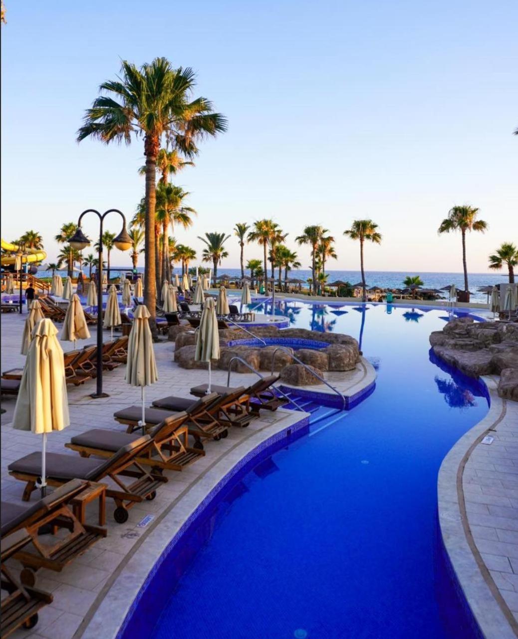 Adams Beach Hotel & Spa (Adults Only) Ayia Napa Bagian luar foto A pool at the Nissi Beach Hotel